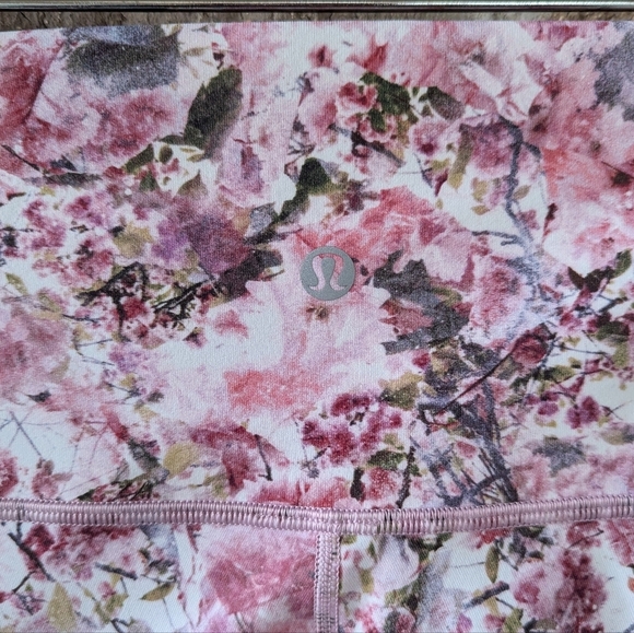 Lululemon Wunder Under Hi-Rise Tight *28" Blossom Spritz Multi Size 4 - Picture 7 of 11